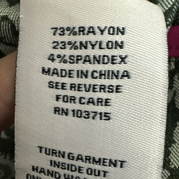 Nanette Lepore NWT Women's L Pull On Damask Shorts Green Creme - Picture 7 of 10